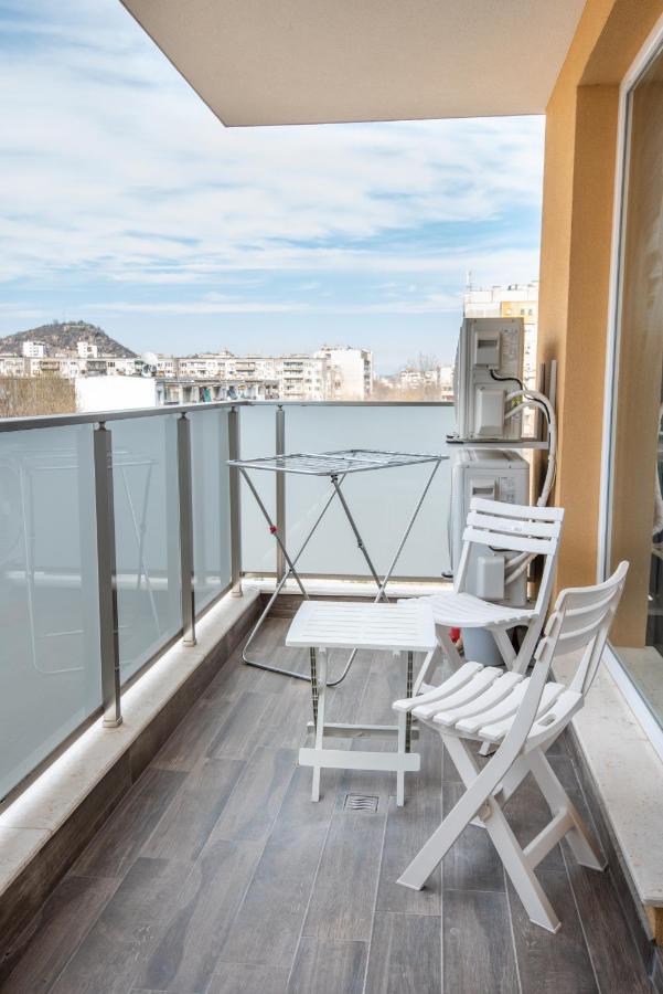 Lovely 1Bed Apartment For 4 Guests & Free Parking Płowdiw Zewnętrze zdjęcie